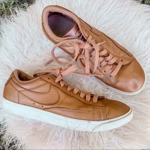 NIKE sneakers size 9.5